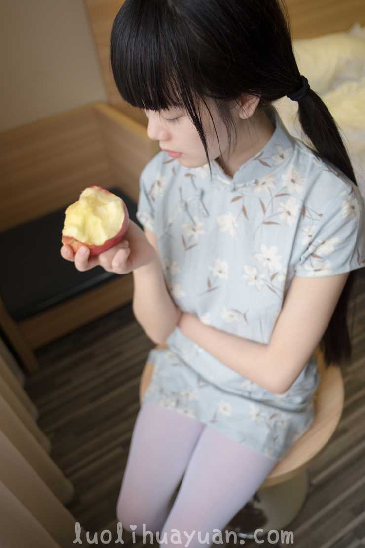 [西ER酱] – 兰草旗袍篇 短款旗袍苹果香甜 [41P/87 MB] 配图 No.2